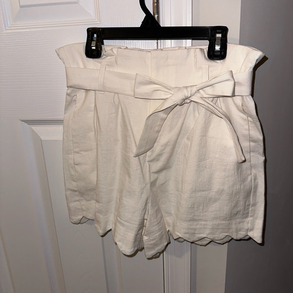 White high waisted shorts, size medium - Picture 1 of 3